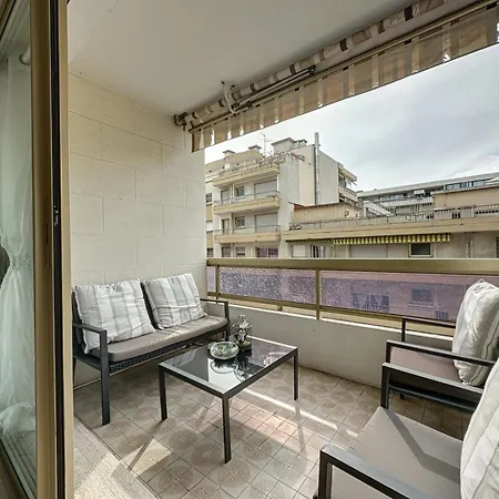 Apartment Proche Carlton *